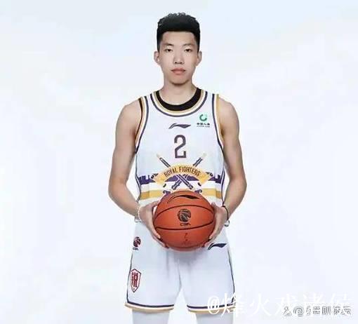 费尔德32分北控险胜深圳总分1-1 廖三宁20+10 费尔德32分北控险胜深圳总分1-1 廖三宁20+10
